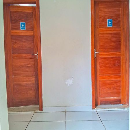 C&R Hostel Residencial Салвадор Екстер'єр фото